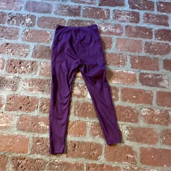 Danskin size XS purple Brushed 7/8 Legging with pockets - Picture 6 of 13